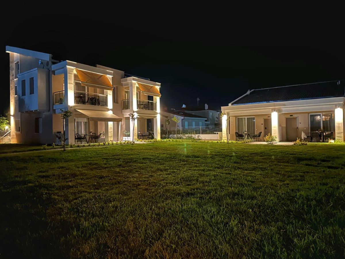 Bianco Mare Studios-Apartments Kalyves Polygyrou Exteriör bild
